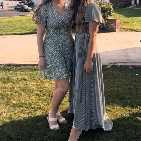 Baltic Born Sage Green Wrap Dress // SZ. Small - Picture 2 of 3